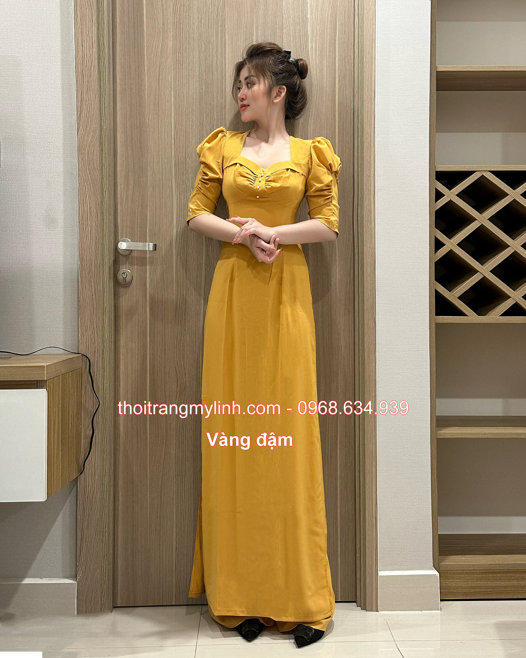 ÁO DÀI ĐÍNH NGỌC TRAI TAY PHỒNG, LỠ MÀU VÀNG ĐẬM